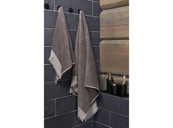 Halvor Bakke La Grave håndkle 70x140 Brun / Muldvarp 