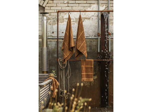 Gustav Ovland Figaro håndkle 50x70 Røkt eik 