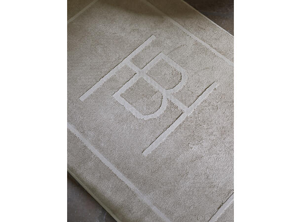 Halvor Bakke Clifton matte 60x90 Beige / Pure cashmere