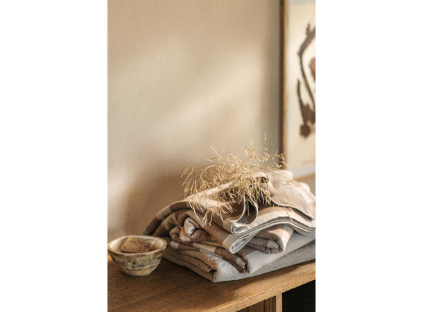 Gustav Ovland Cara strandhåndkle 86x150 Rust 