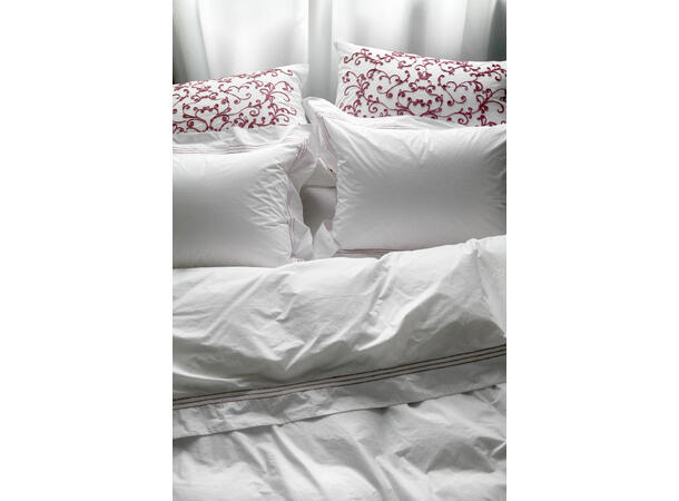 Tone Kroken Habibi sengesett 140x220/50x70 Aubergine 