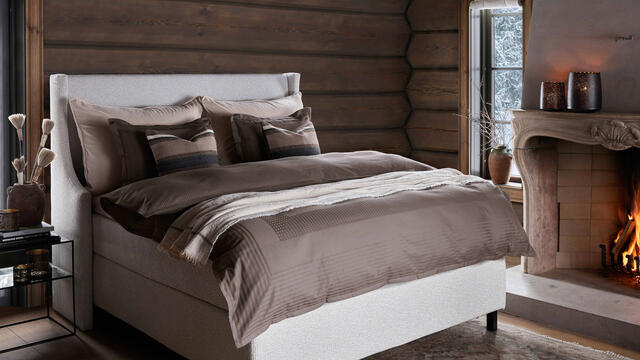 Exo sengesett fra Halvor Bakke i jaquardvevet sateng