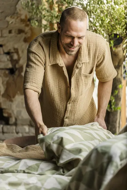 Gustav Ovland Nicola pysj m/shorts S/M Røkt eik 