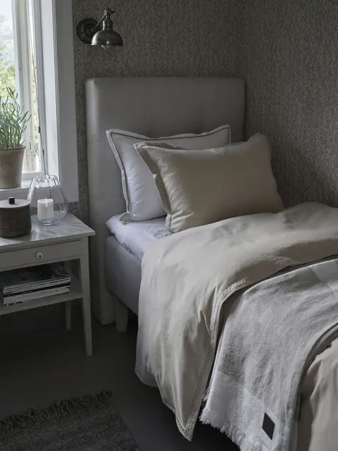 Halvor Bakke Trae sengesett 140x220/50x70 Linen 