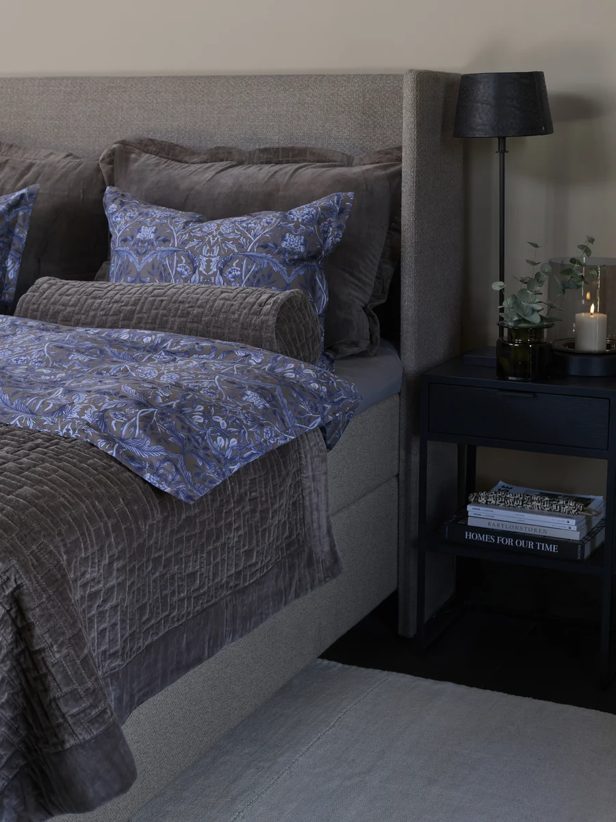Halvor Bakke Hazendal sengesett 200x220/2*50x70 Blå / Midnight blue 