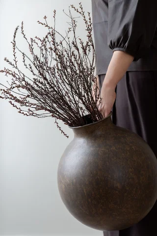 Lama Ovar vase Brun