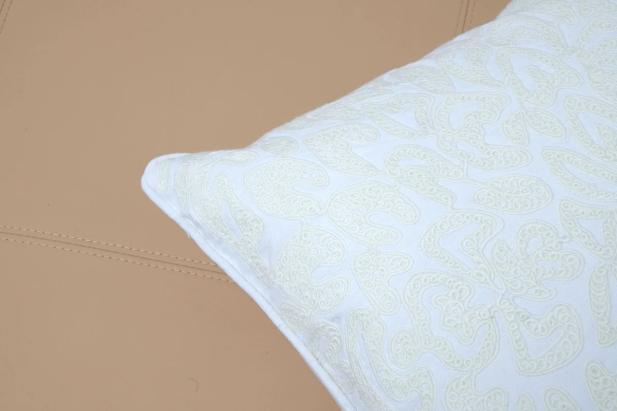 Lama Putetrekk Hvit dekor bomull hvit med offwhite dekor 50x50 