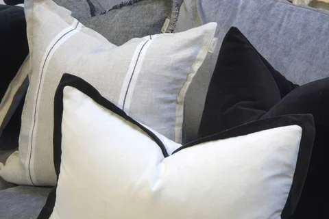 Lama Putetrekk lin beige, duo stripe i svart 50x50