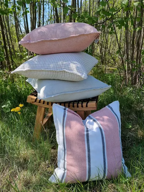 Lama putetrekk PET hundetann 50x50 Beige 