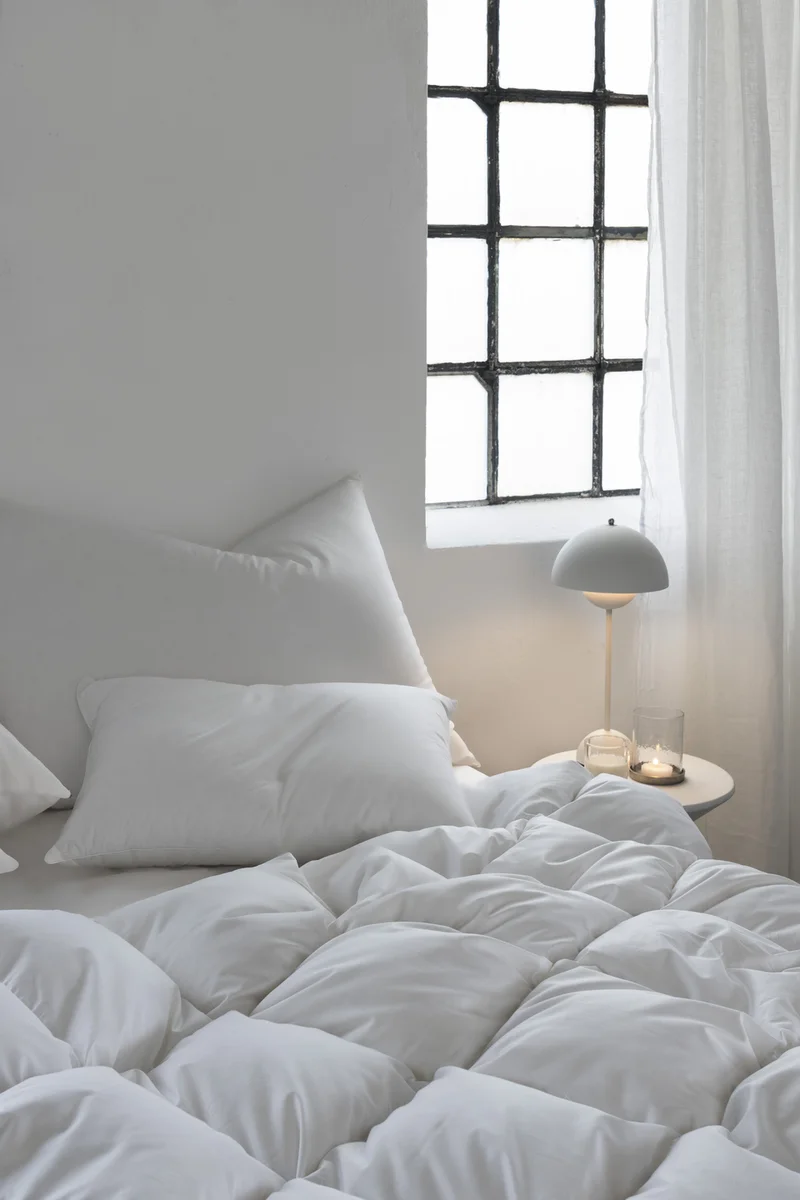 Norsk Dun 90 % andedun hotellpute Medium 60x80 630g 