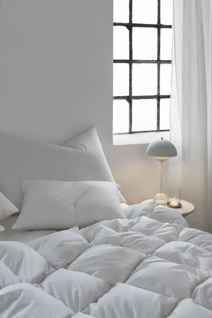 Norsk Dun 90 % andedun hotellpute Medium 60x80 630g 