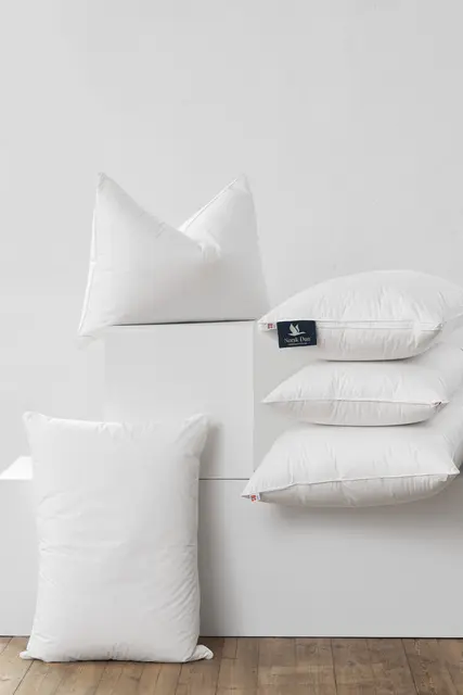 Norsk Dun 90 % andedunpute Høy 50x70 760g 3-kammer 