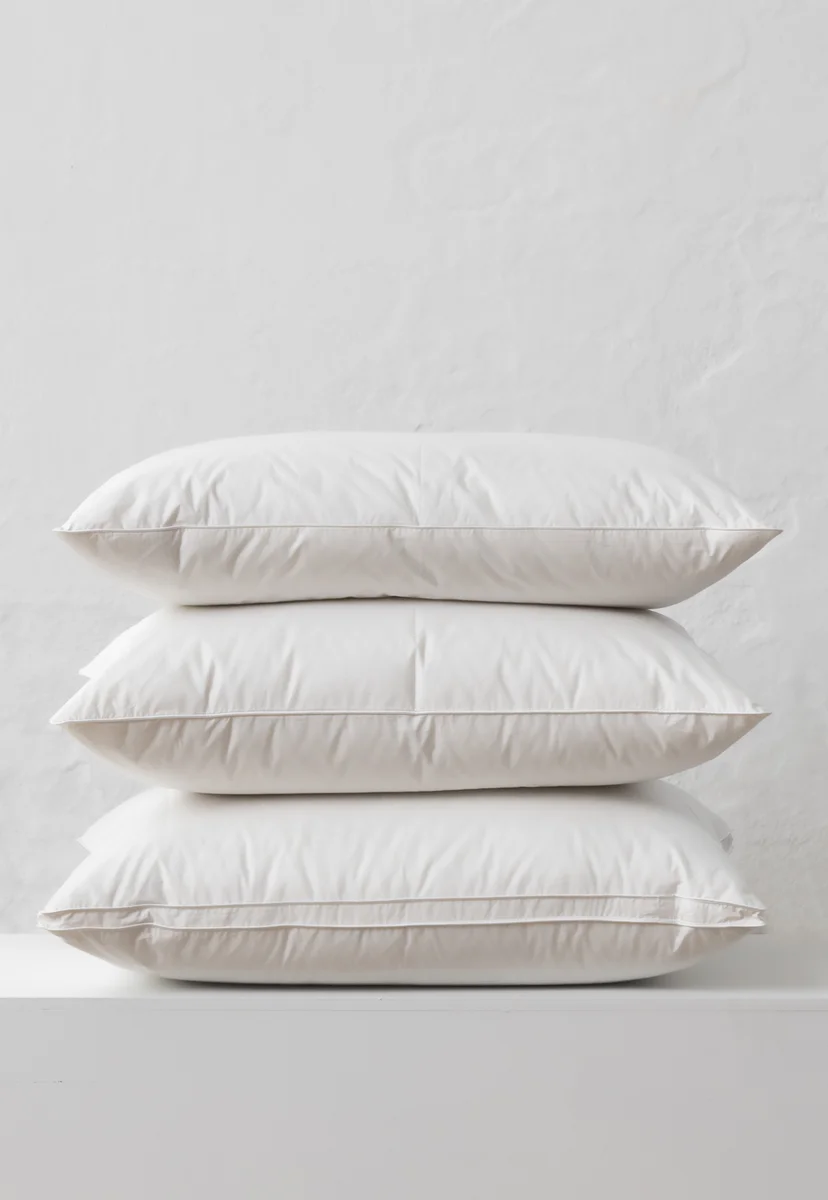 Norsk Dun 90 % andedunpute Høy 50x70 760g 3-kammer 