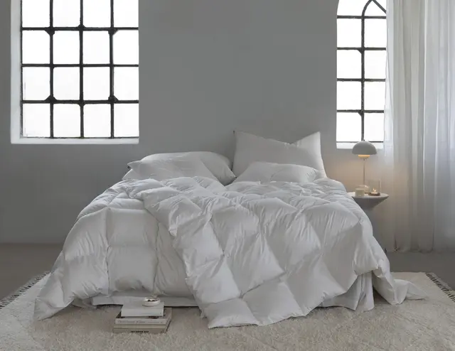 Norsk Dun 90 % andedundyne Varm 140x200 756g 